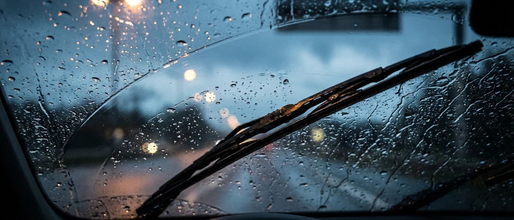 Instantly eliminate streaks, smears & chattering - 1